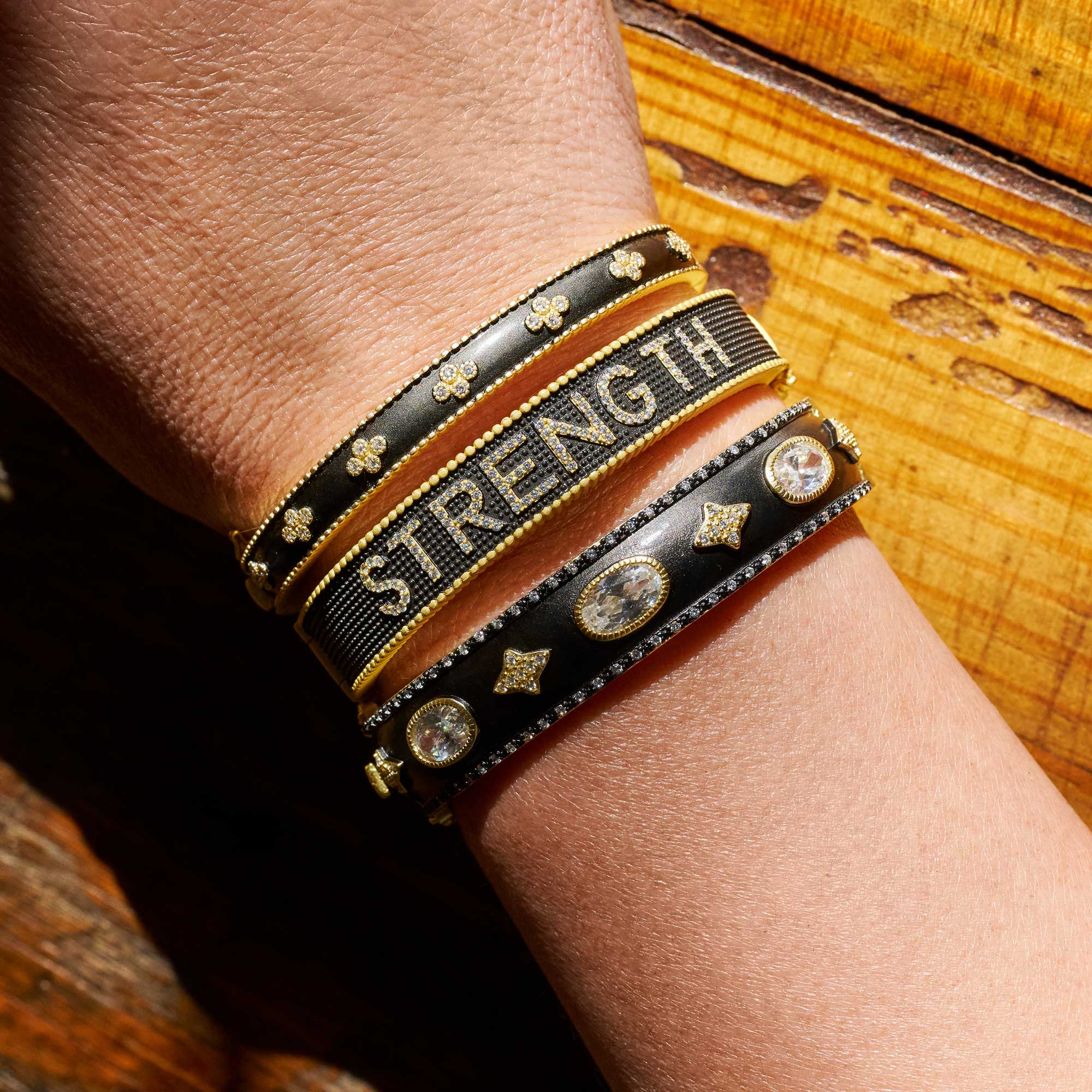 Freida Rothman Clover Stackable Hinge Bracelet