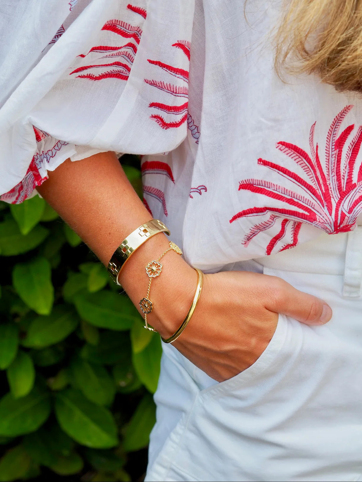 Goldbug Wide Cross Bangle