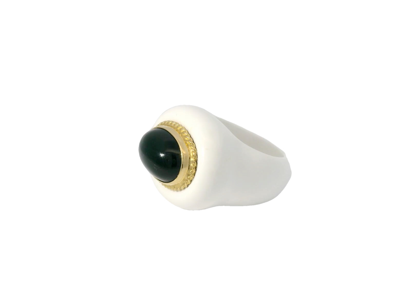14kt Black Onyx and White Agate Ring