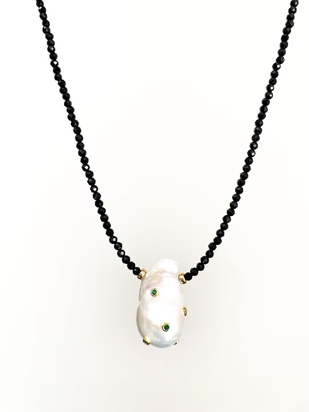 NATNAT Noir Necklace