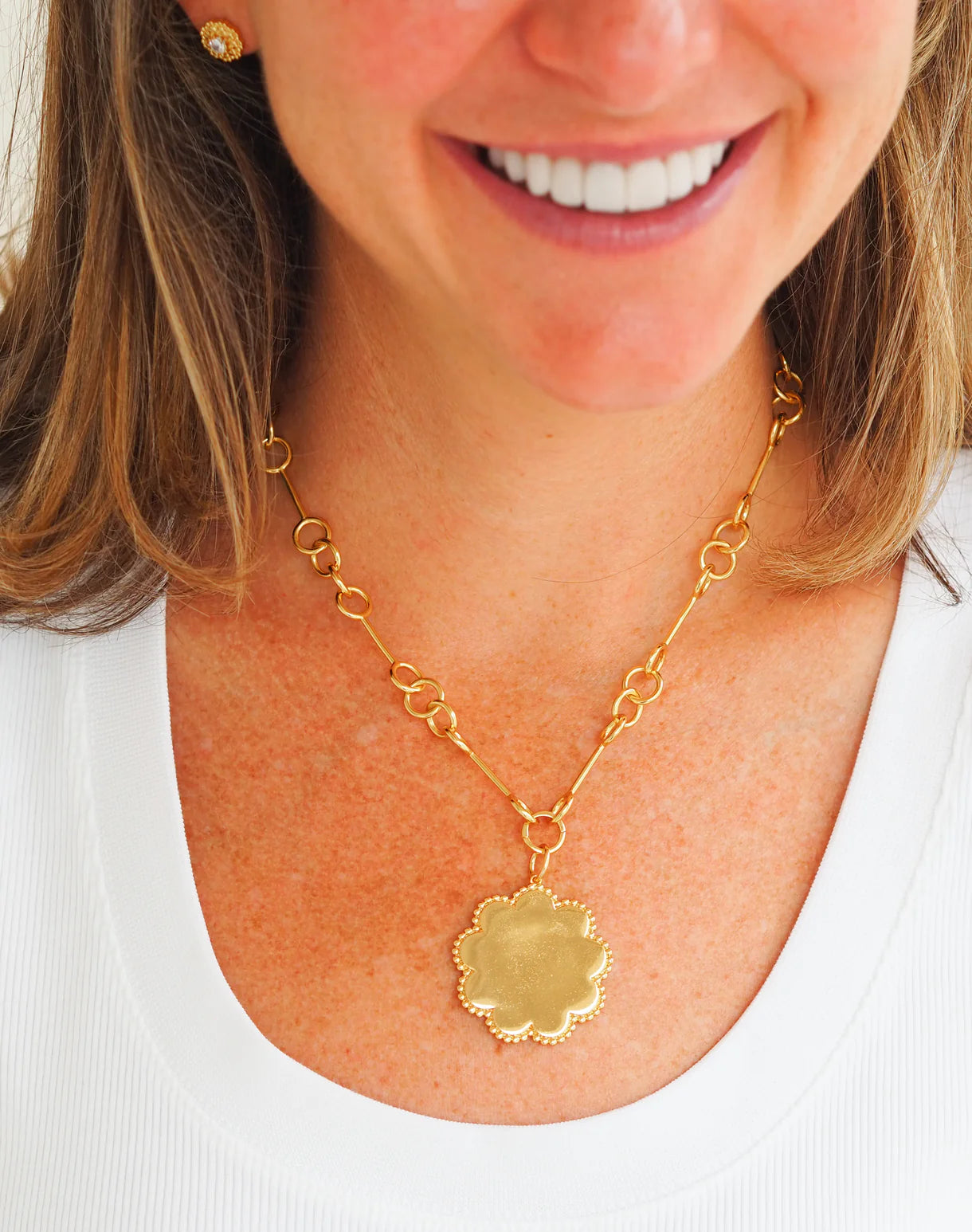 Goldbug Large Scalloped Pendant