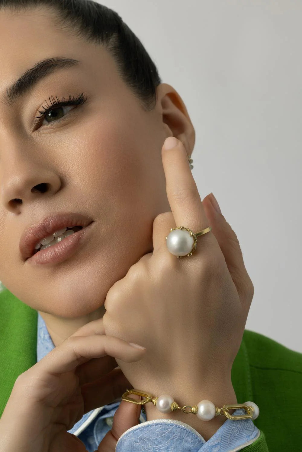 Tanya Farah Royal Couture South Sea  Pearl Net Bottom Flower Diamond Ring (Aprpox. 0.30 CTW)