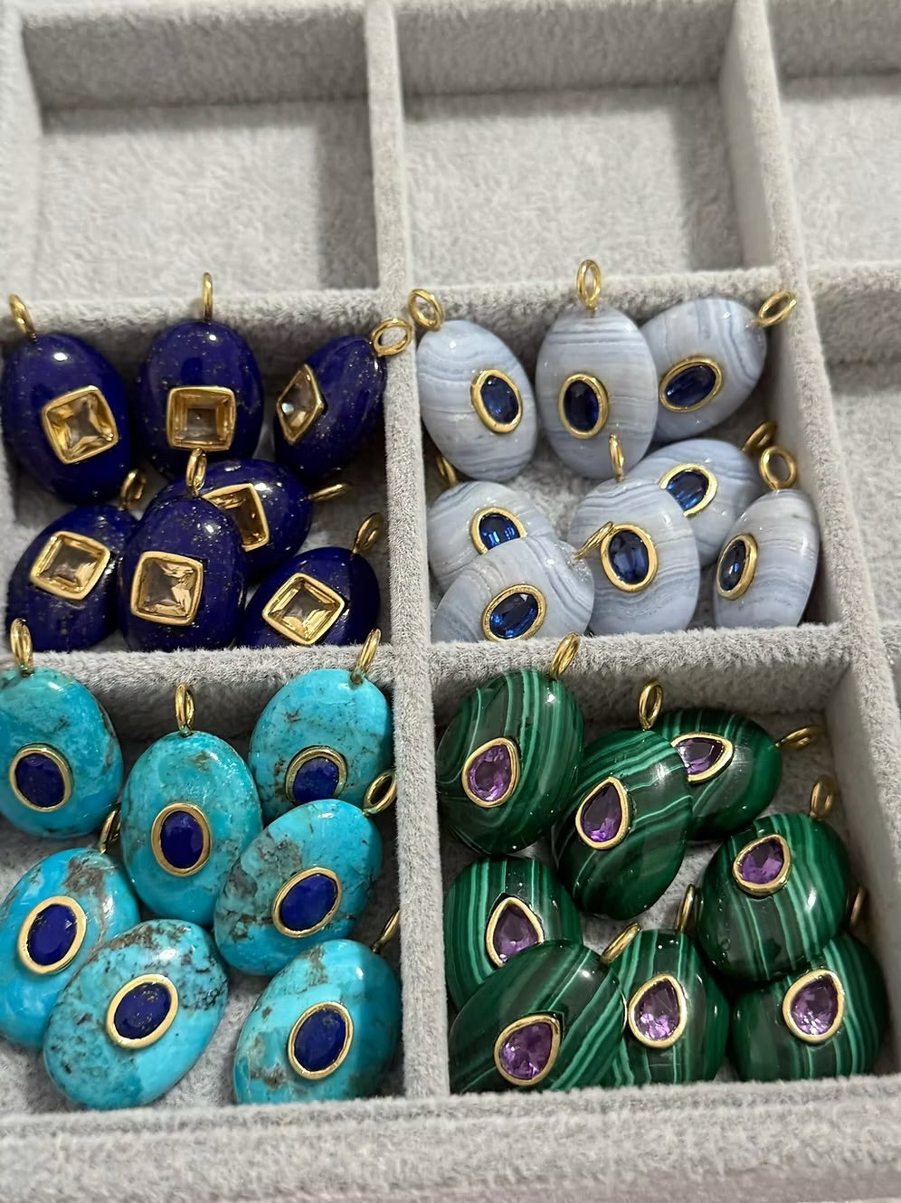 NATNAT Handcarved Malachite and Bezel Amethyst Inlay Pendant