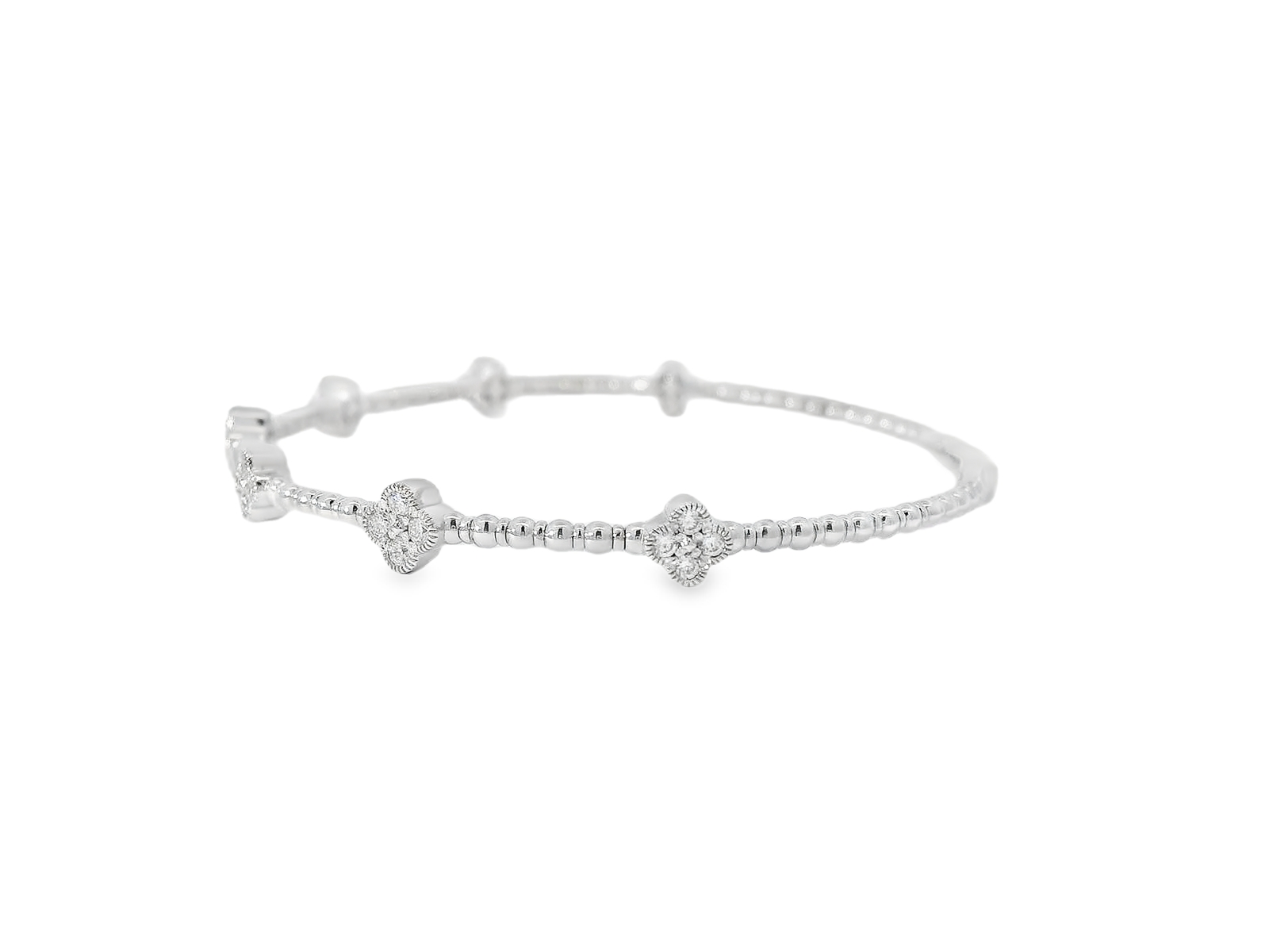 18kt White Gold Diamond Clover Bangle