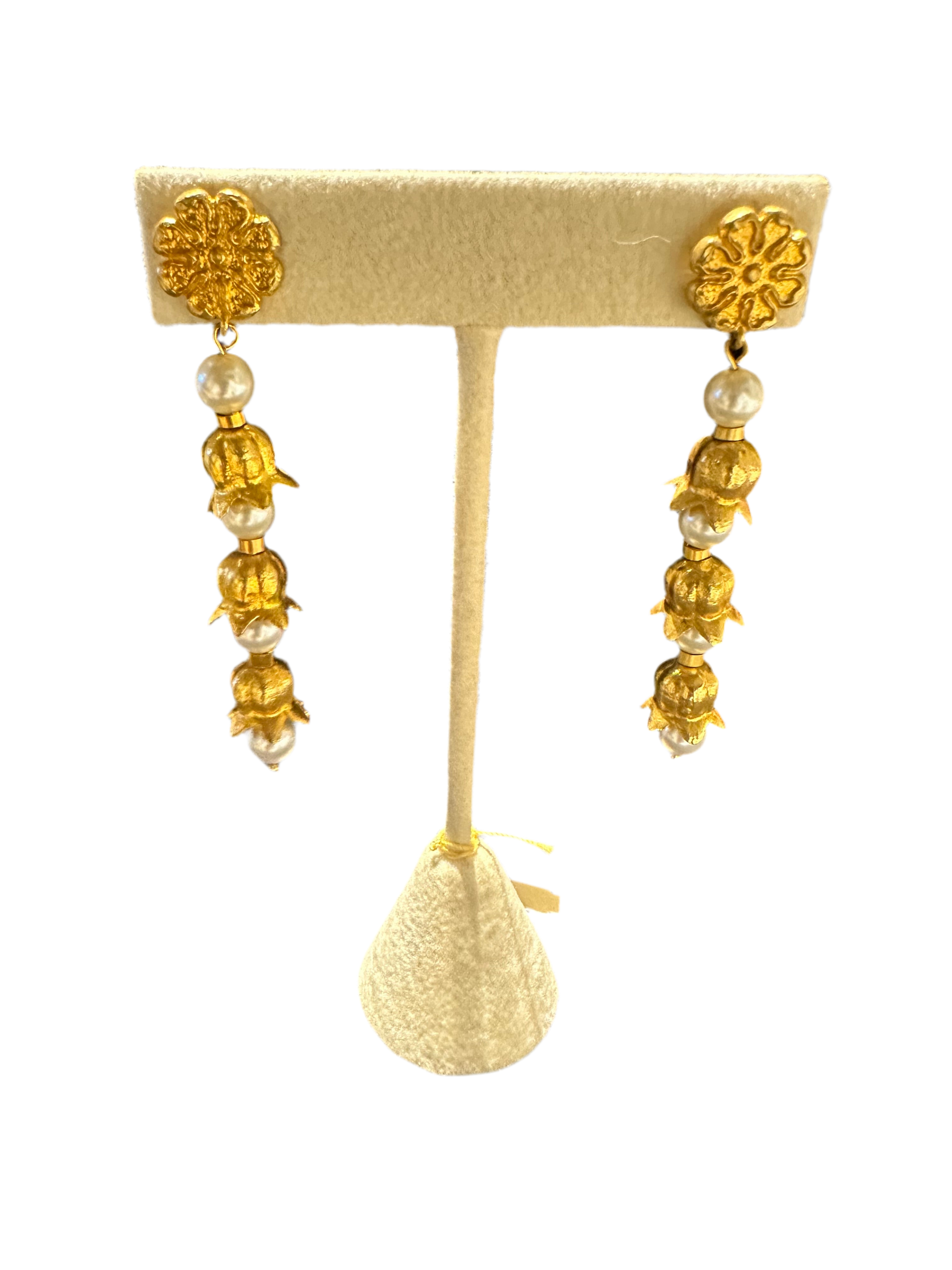 Sunflower Pearls Drop Earring