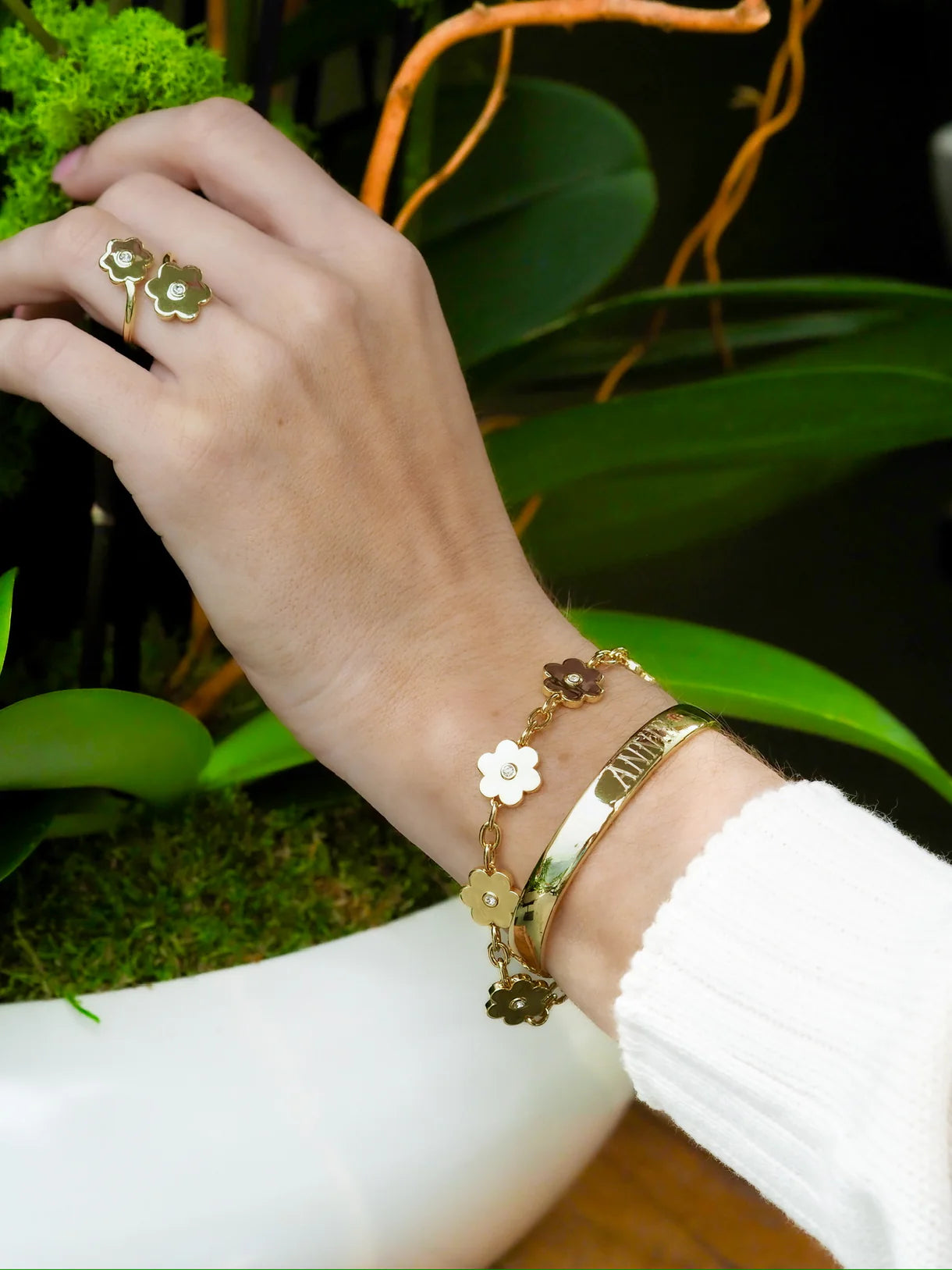 Goldbug Daisy Bracelet