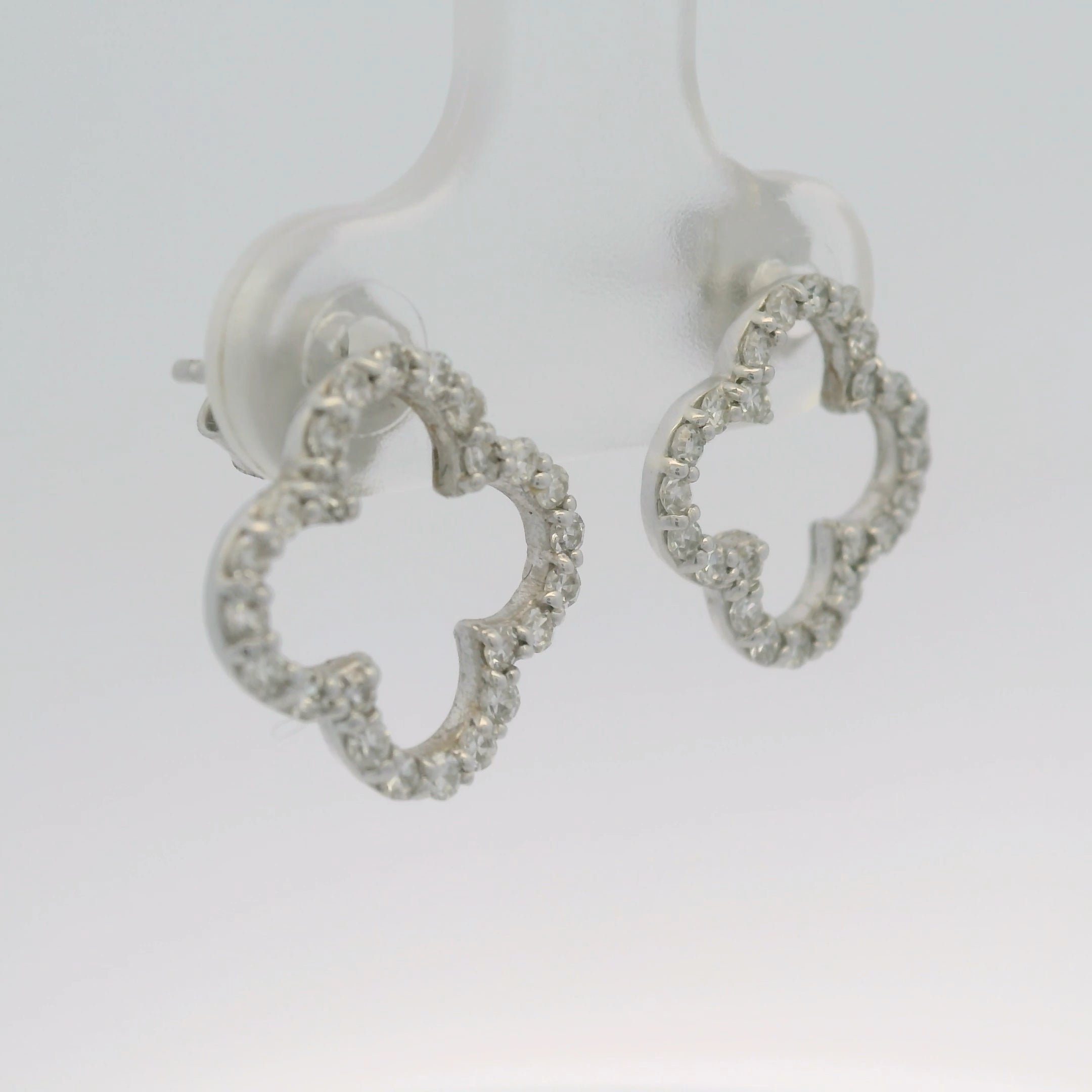 14kt Clover Diamond Earring