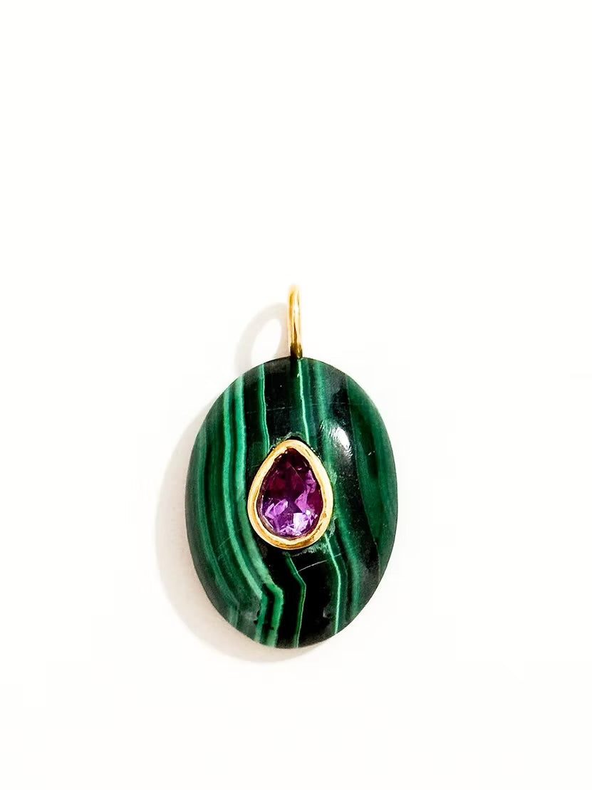 NATNAT Handcarved Malachite and Bezel Amethyst Inlay Pendant