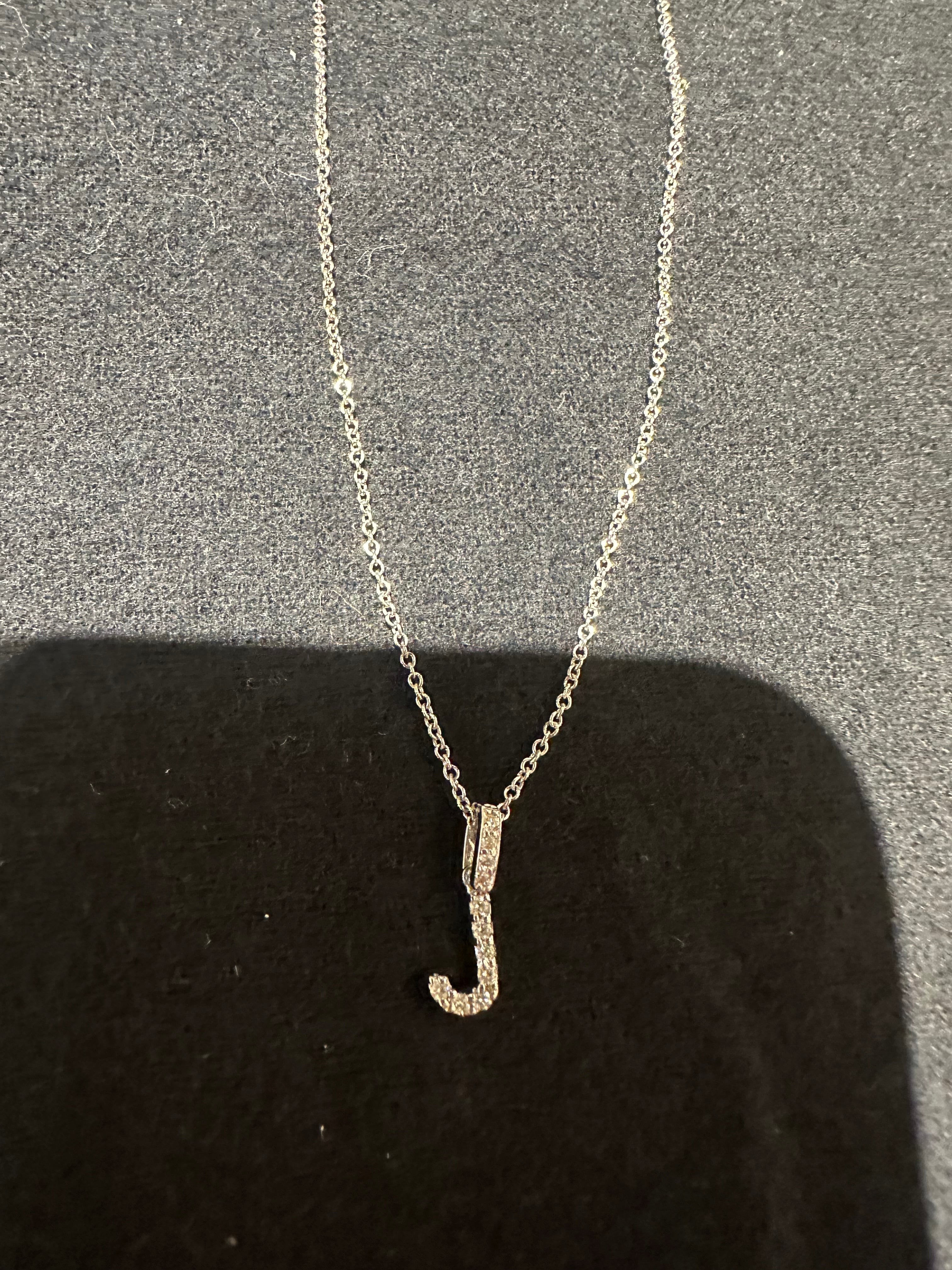 18kt 18" Initial "J"