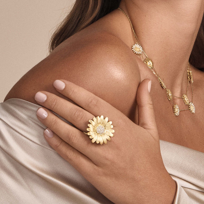 Tanya Farah 32mm Gold Daisy with Diamond Center Ring (Approx.
0.40 CTW)